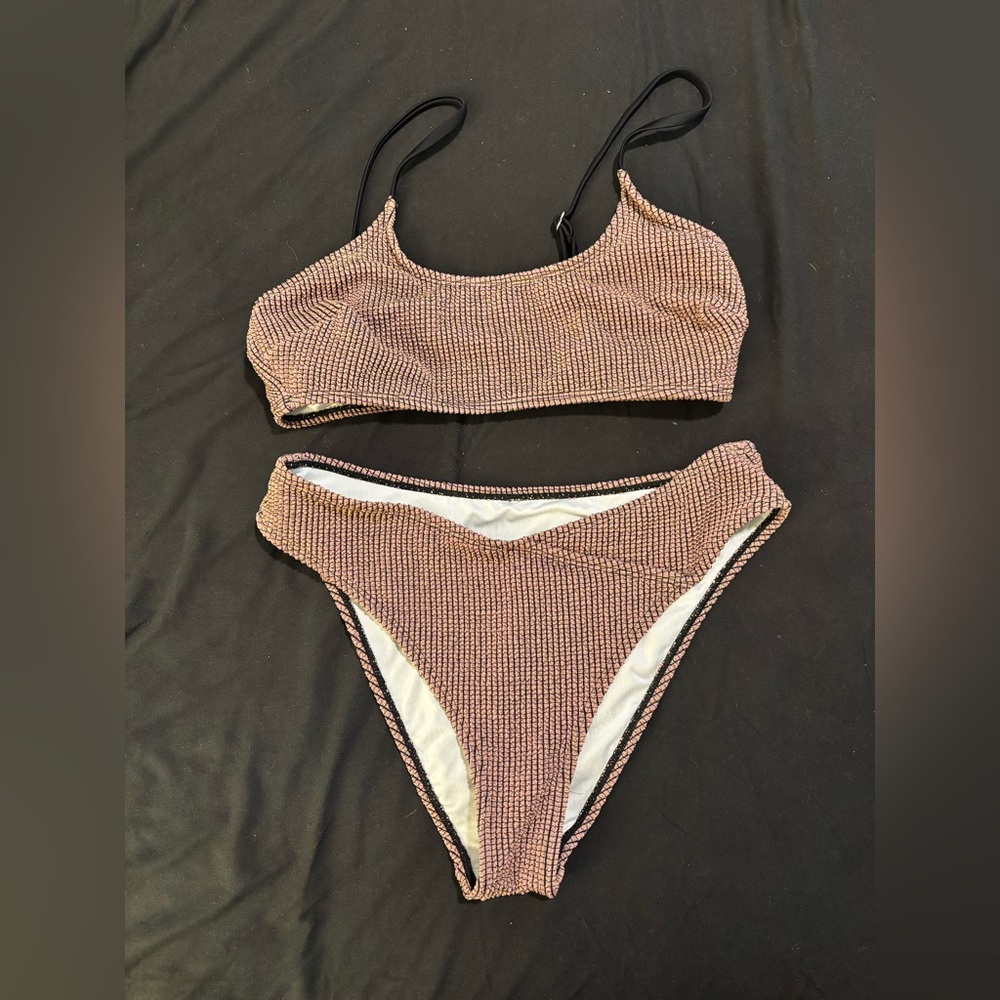 Cupshe Bikini. Size M.